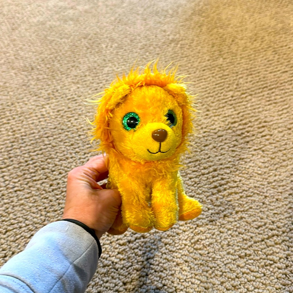 Lion stuffed animals